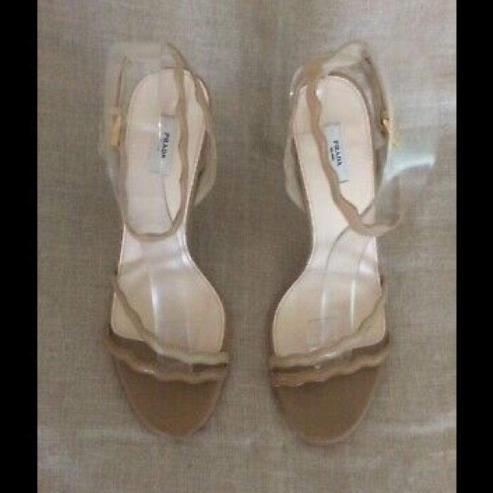 Prada Scalloped Sandals Tan Leather Ankle Strap - Picture 3 of 8